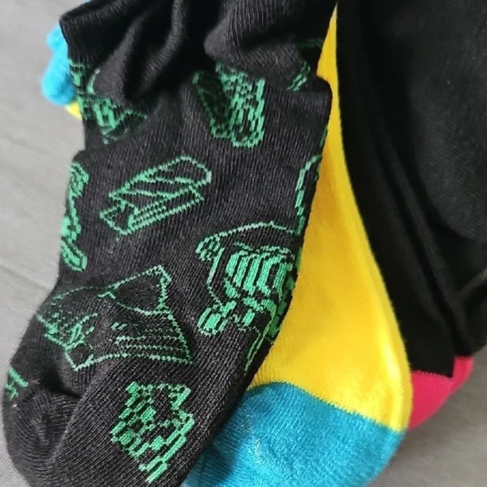 Fortnite NWT 6 Pairs Ankle Socks Size Large 3-9 Colorful